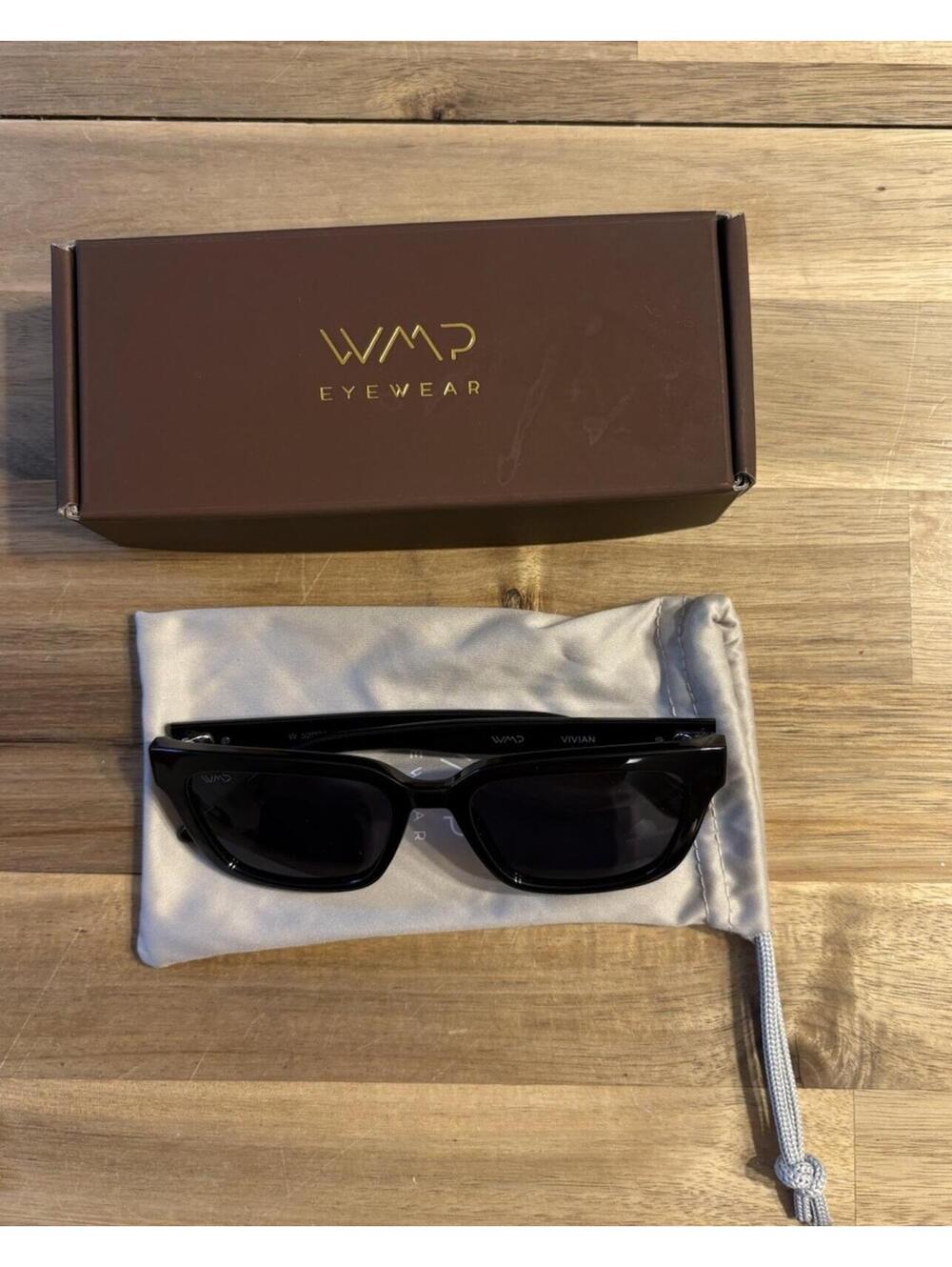 WMP Vivian Black Rectangle Polarized Sunglasses 52-21-149